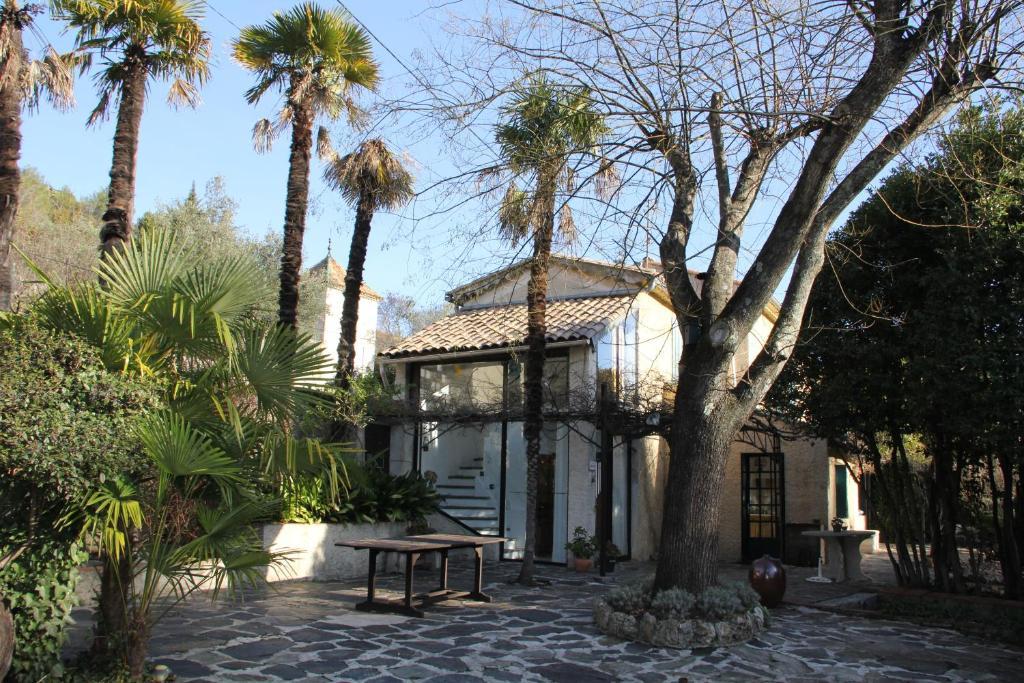 Les Montades Chambres D'Hotes Anduze Exteriör bild